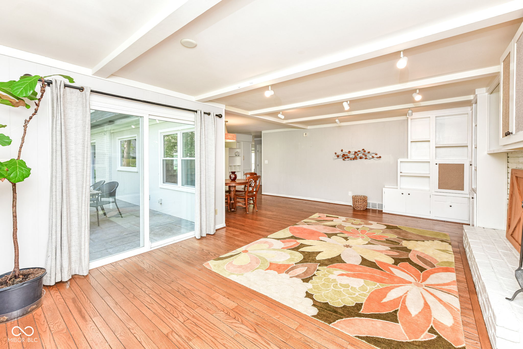 9051 Wickham Road Indianapolis, IN 46260 - Photo 16 of 43