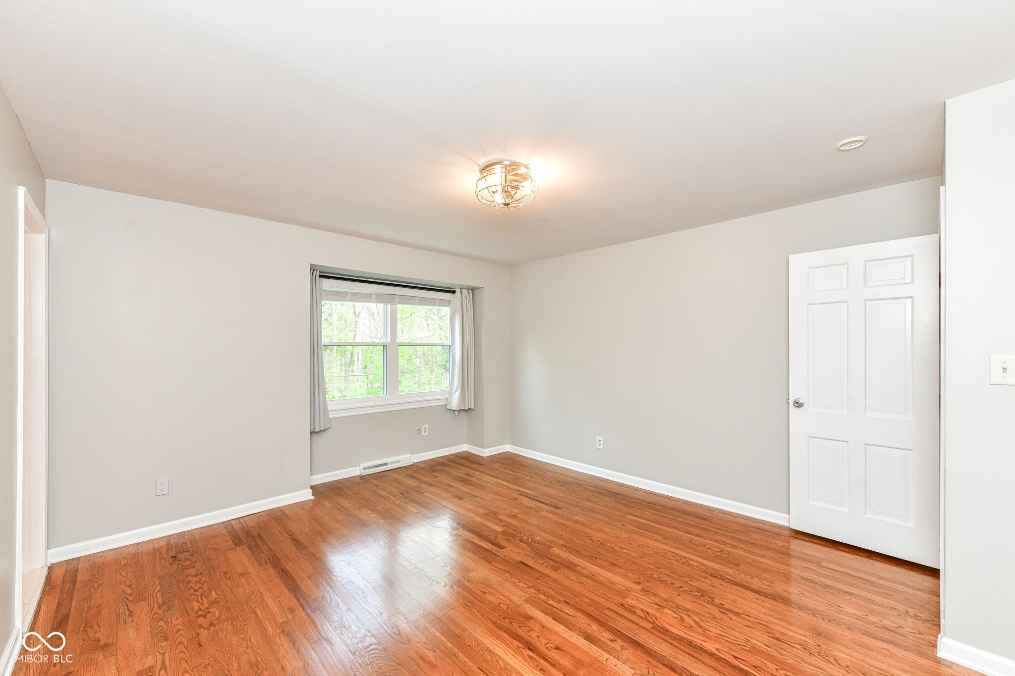 9051 Wickham Road Indianapolis, IN 46260 - Photo 27 of 43