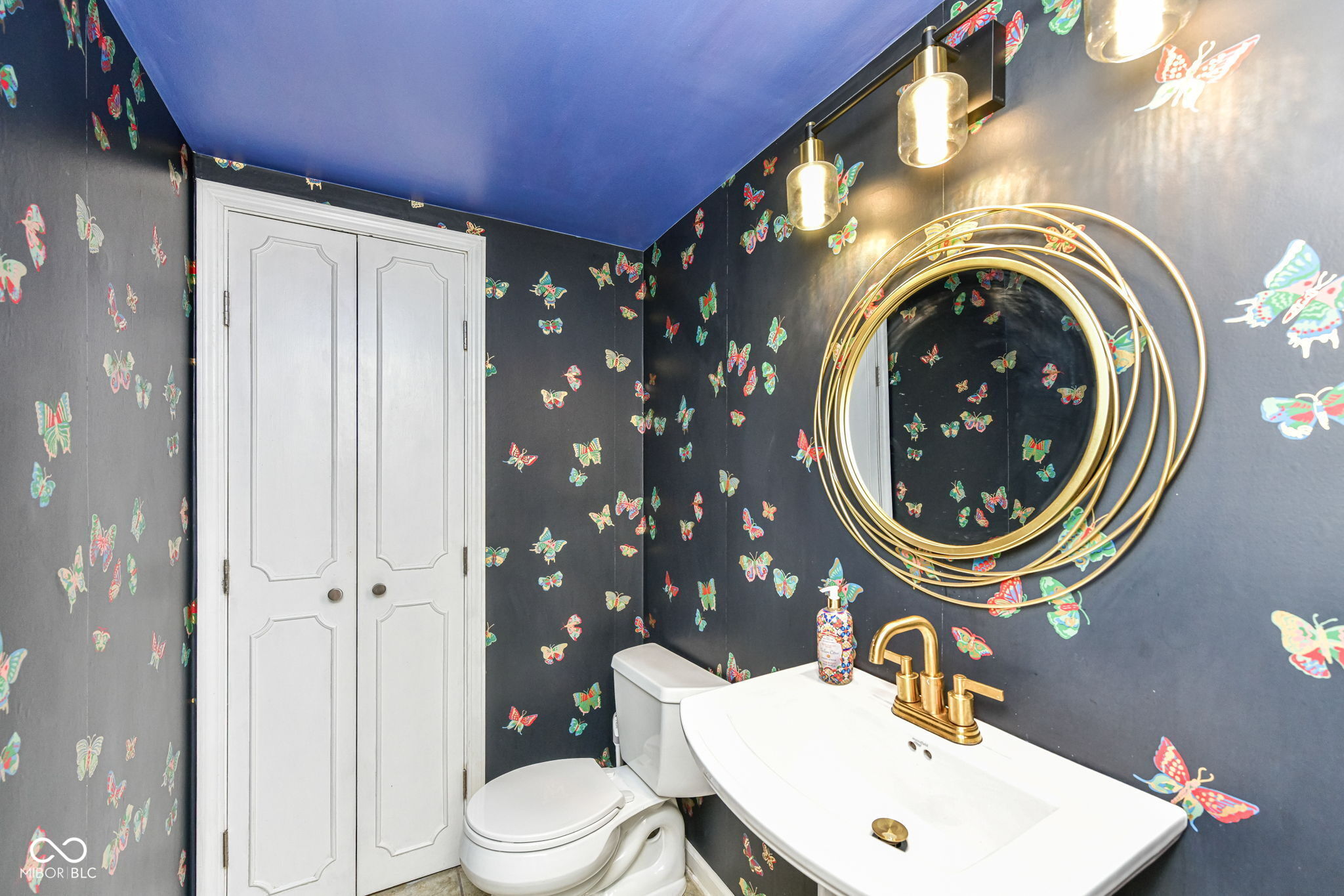 9051 Wickham Road Indianapolis, IN 46260 - Photo 32 of 43