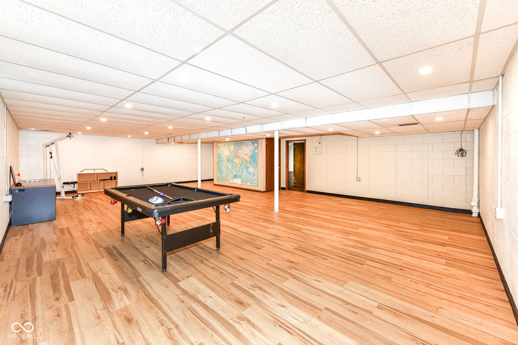 9051 Wickham Road Indianapolis, IN 46260 - Photo 33 of 43