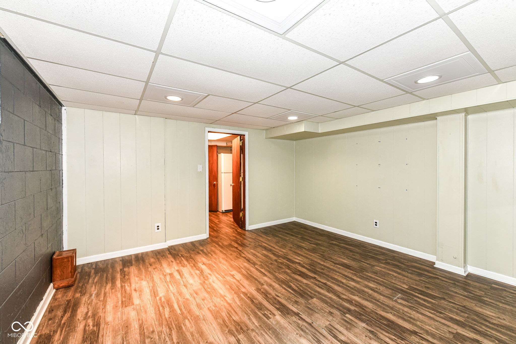 9051 Wickham Road Indianapolis, IN 46260 - Photo 36 of 43