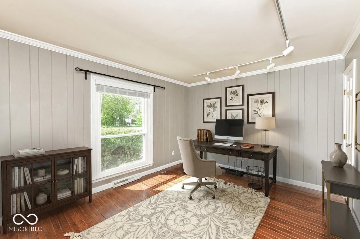 9051 Wickham Road Indianapolis, IN 46260 - Photo 9 of 43