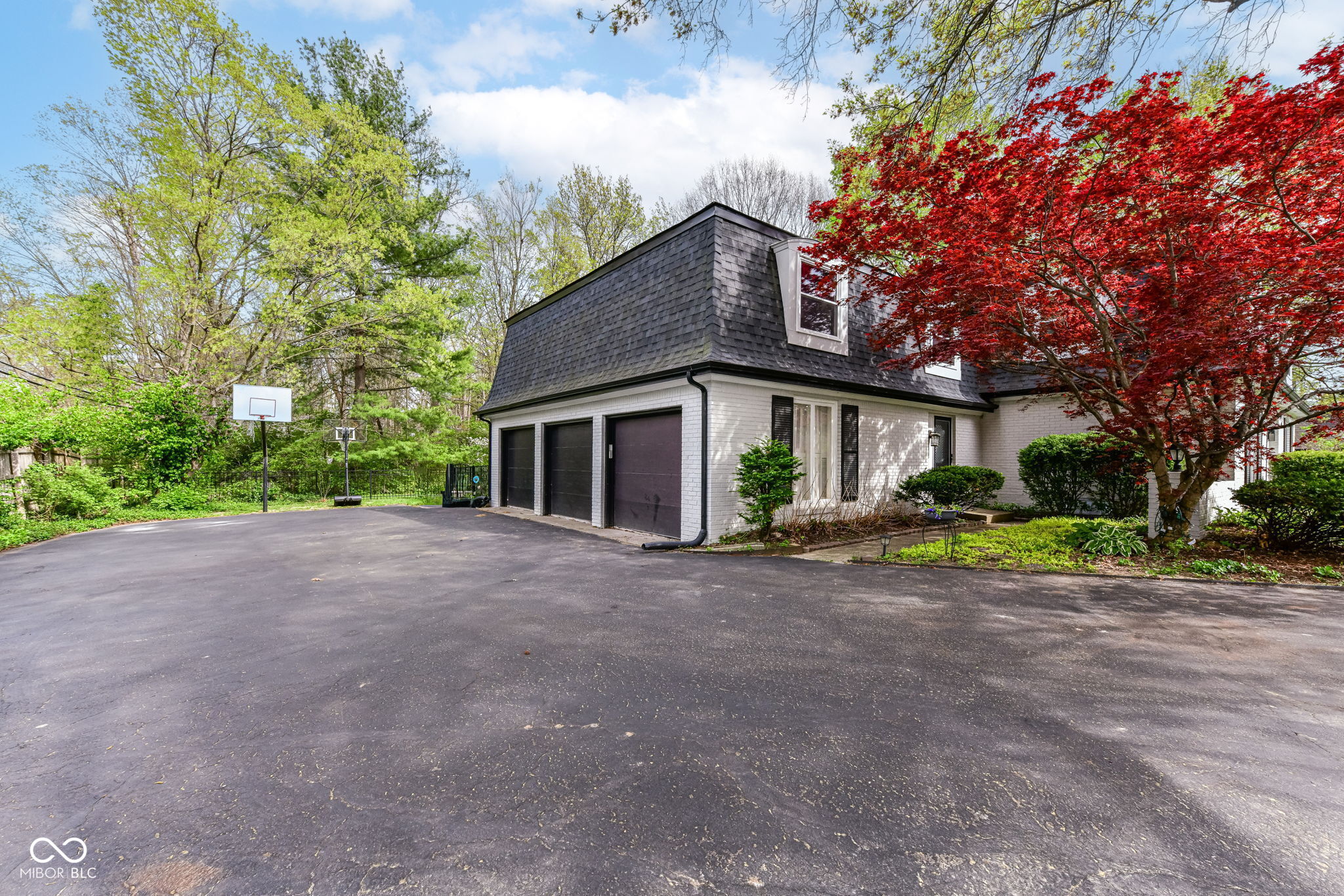 9051 Wickham Road Indianapolis, IN 46260 - Photo 10 of 43