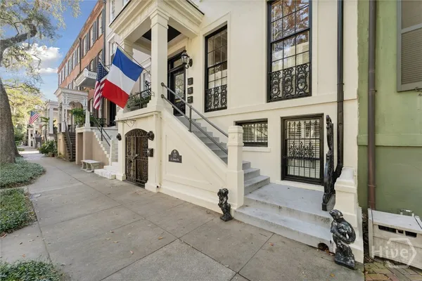 $1,800 | 17 East Jones Street, Unit 3, Savannah, GA 31401