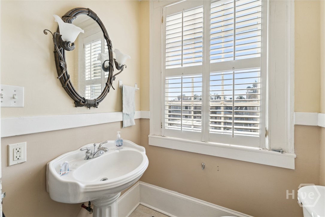 17 East Jones Street, Unit 3 Savannah, GA 31401 - Photo 21 of 24