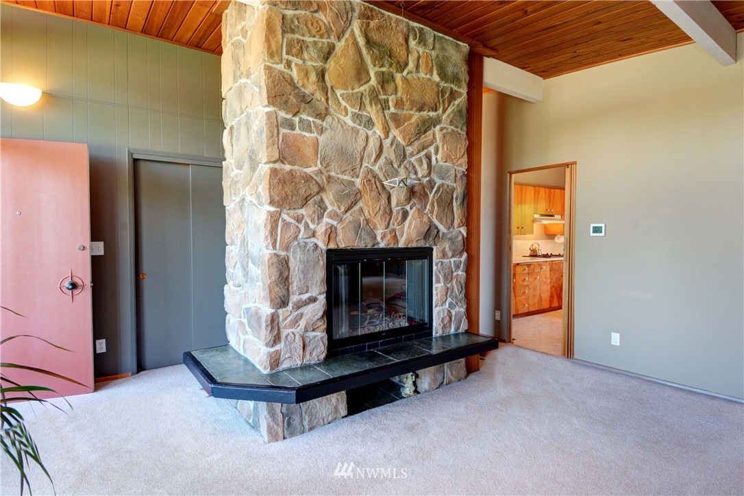 216 Heather Road Everett, WA 98203 - Photo 3 of 25