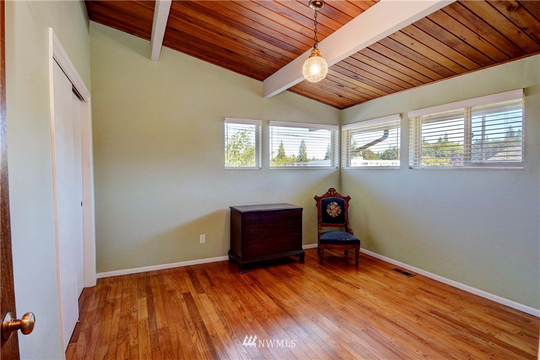 216 Heather Road Everett, WA 98203 - Photo 8 of 25