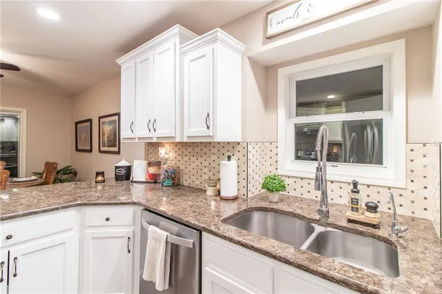 $1,100,000 | 33000 East 331st Street, Garden City, MO 64747