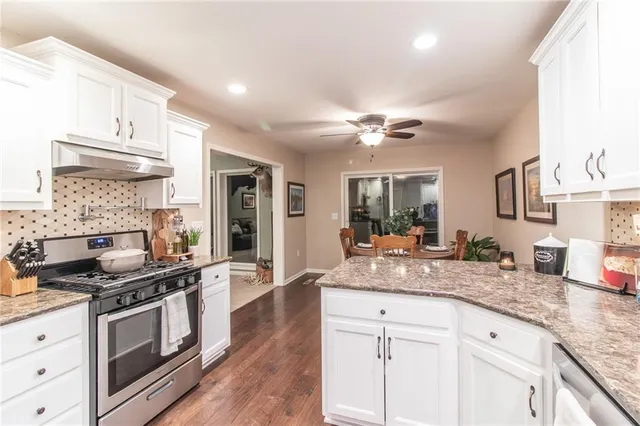 $1,100,000 | 33000 East 331st Street, Garden City, MO 64747