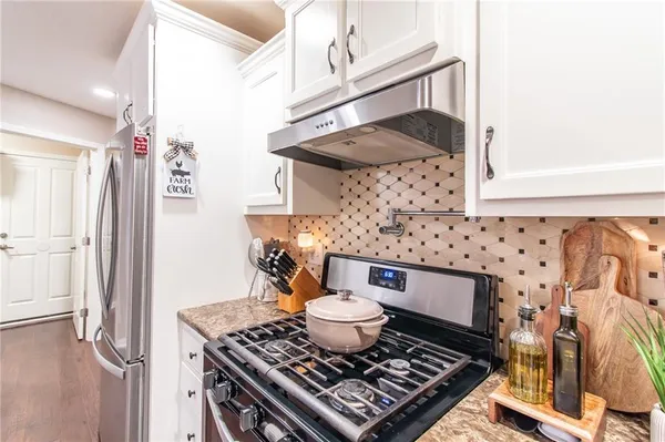 $999,000 | 33000 East 331st Street, Garden City, MO 64747