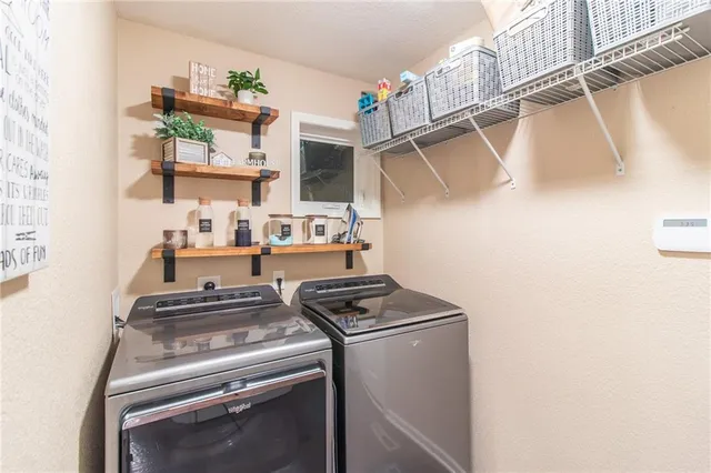 $1,100,000 | 33000 East 331st Street, Garden City, MO 64747