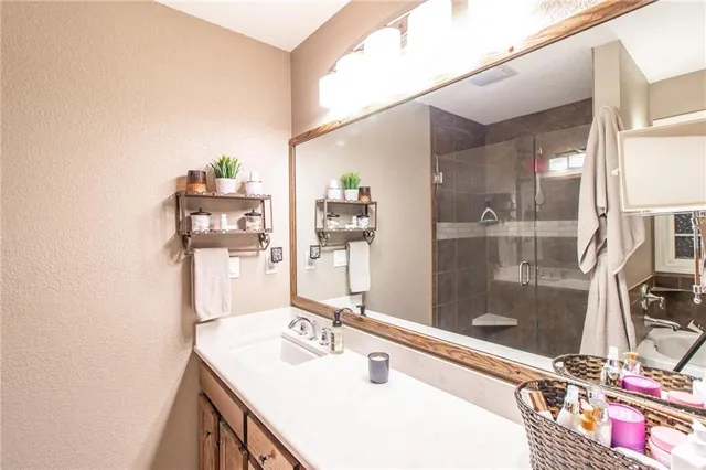 $1,100,000 | 33000 East 331st Street, Garden City, MO 64747