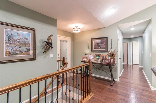 $999,000 | 33000 East 331st Street, Garden City, MO 64747