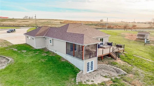 $999,000 | 33000 East 331st Street, Garden City, MO 64747