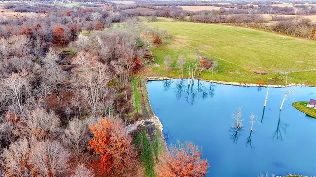 $1,100,000 | 33000 East 331st Street, Garden City, MO 64747