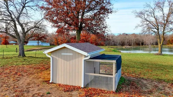 $999,000 | 33000 East 331st Street, Garden City, MO 64747