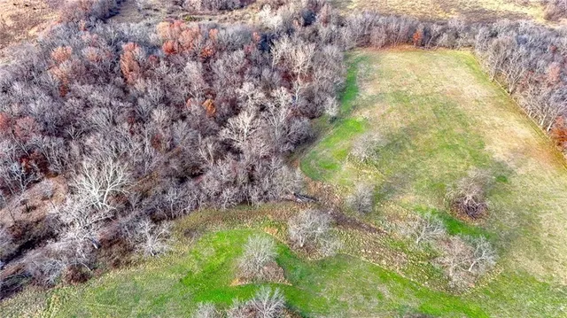 $1,100,000 | 33000 East 331st Street, Garden City, MO 64747