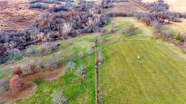 $1,100,000 | 33000 East 331st Street, Garden City, MO 64747