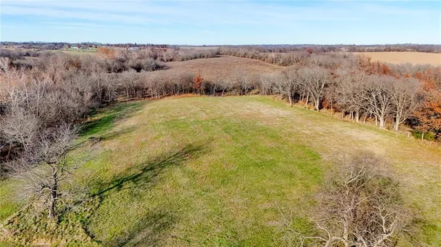 $1,100,000 | 33000 East 331st Street, Garden City, MO 64747