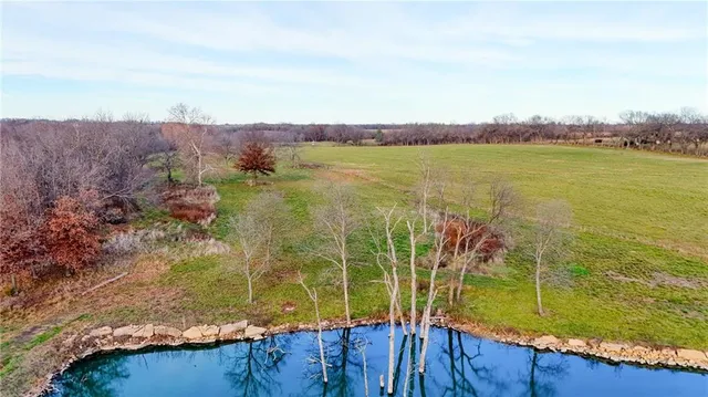 $1,100,000 | 33000 East 331st Street, Garden City, MO 64747