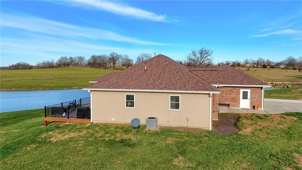 $999,000 | 33000 East 331st Street, Garden City, MO 64747