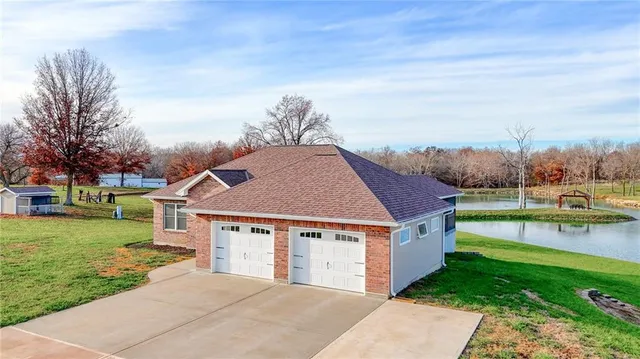 $1,100,000 | 33000 East 331st Street, Garden City, MO 64747
