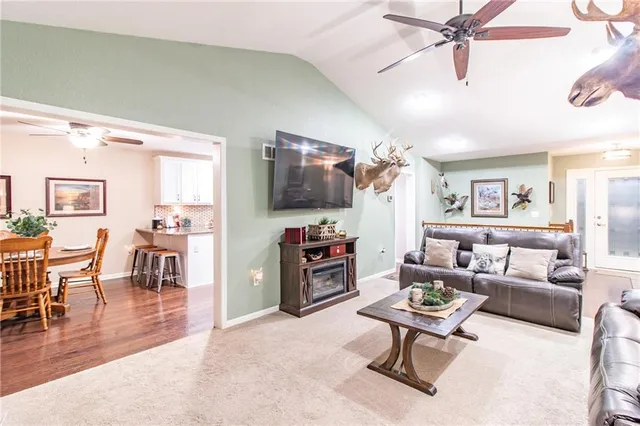 $1,100,000 | 33000 East 331st Street, Garden City, MO 64747