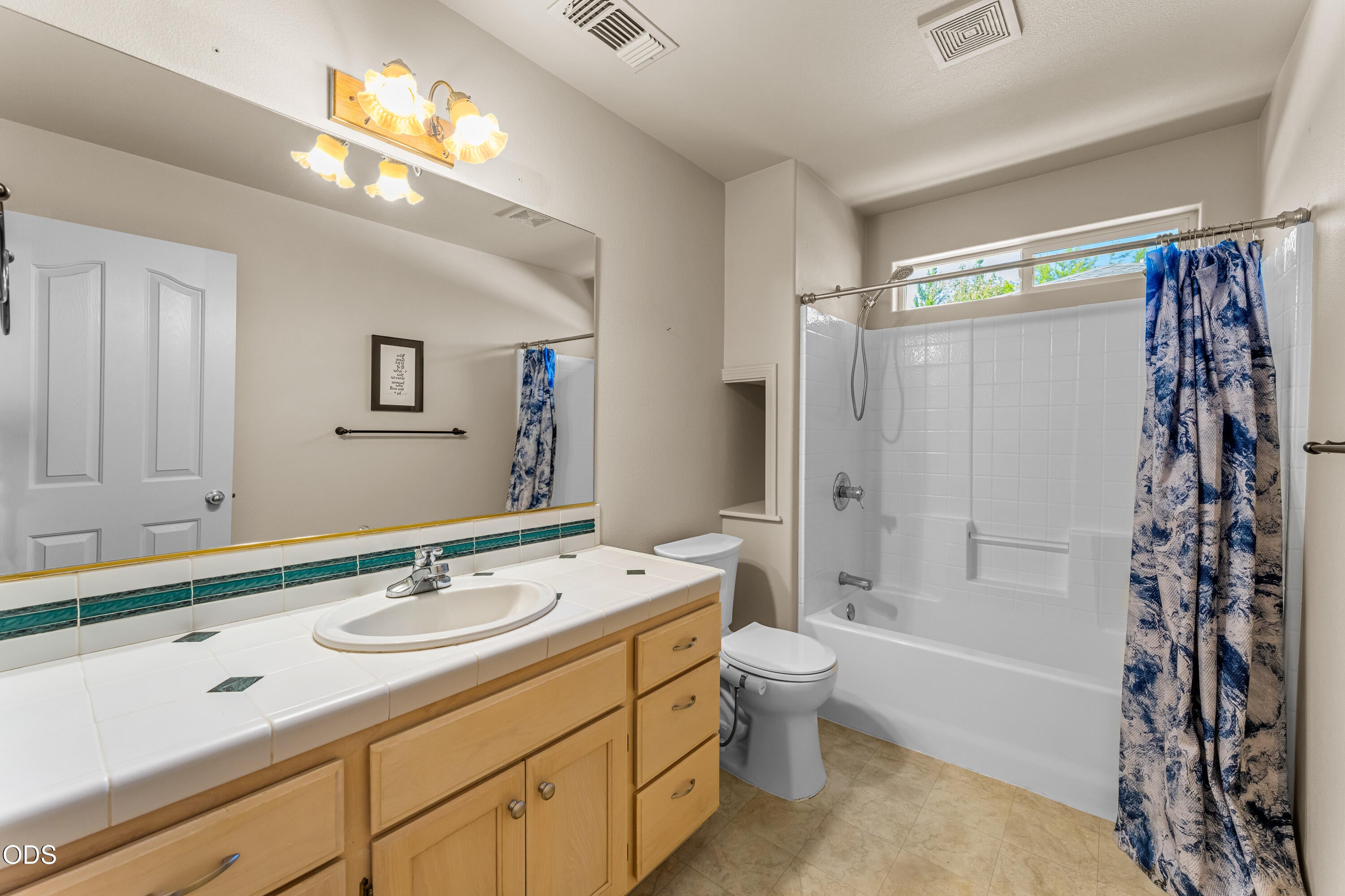 1222 Greentree Way Central Point, OR 97502 - Photo 17 of 27 Gallery Image 17