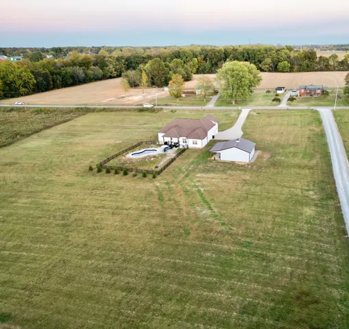 $1,300,000 | 3378 New Hall Road, Greenbrier, TN 37073