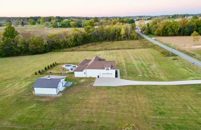 $1,300,000 | 3378 New Hall Road, Greenbrier, TN 37073