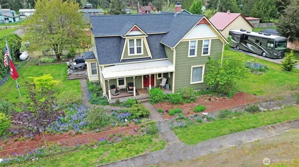 $578,000 | 204 West Harris Avenue, Oakville, WA 98568
