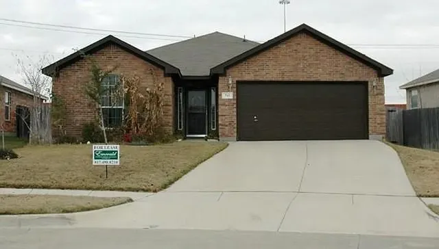 $2,500 | 713 Aries Drive, Euless, TX 76040