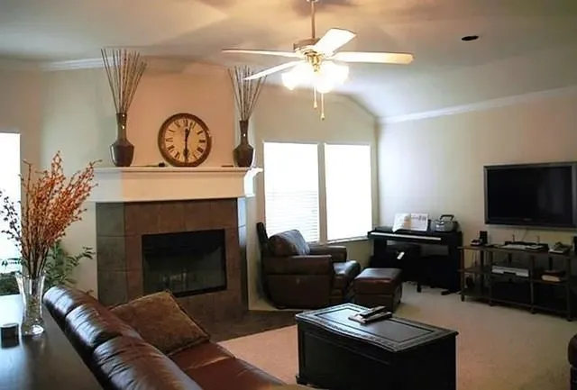$2,500 | 713 Aries Drive, Euless, TX 76040