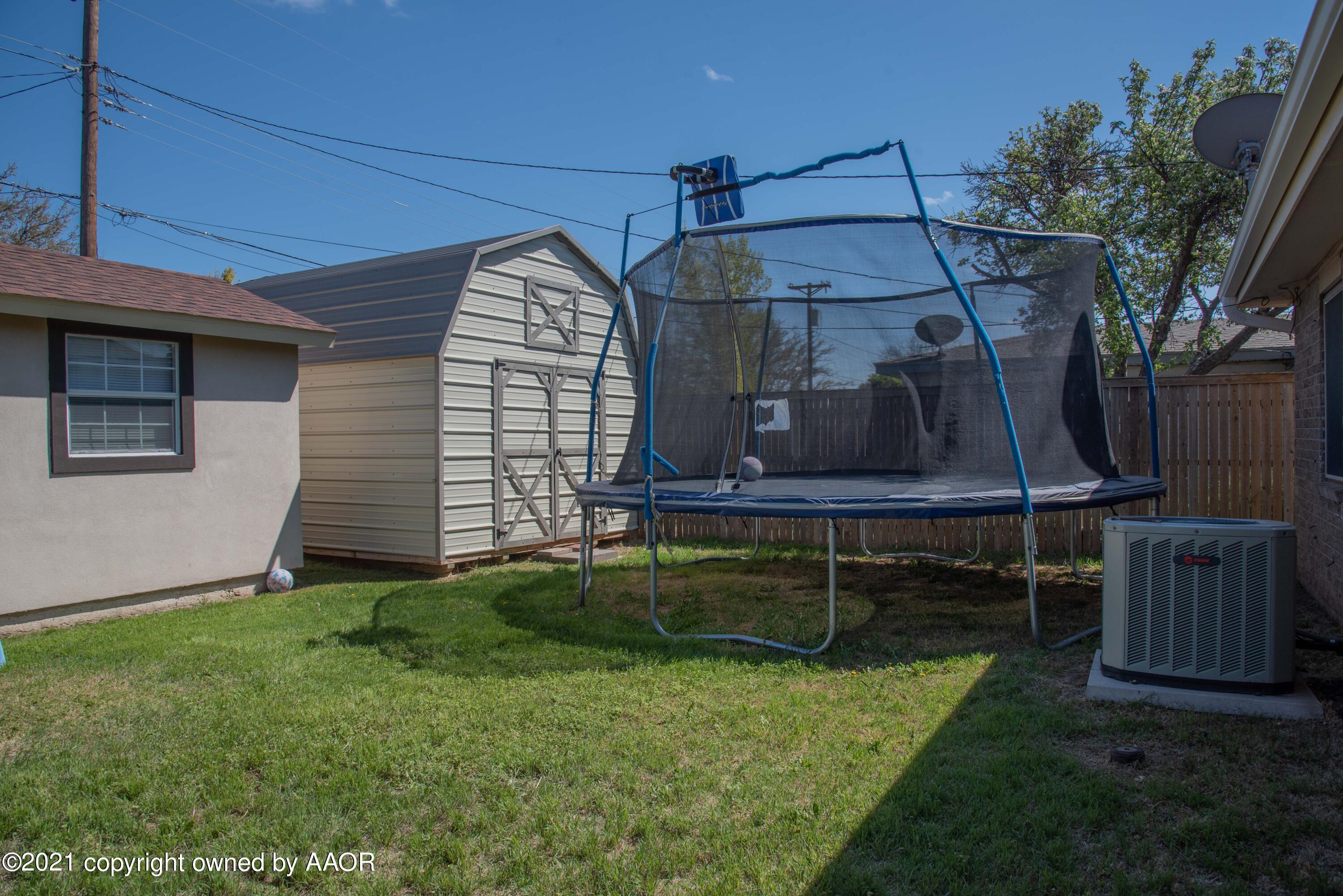 5101 South Austin Street Amarillo, TX 79110 - Photo 18 of 24 a house view with a garden space