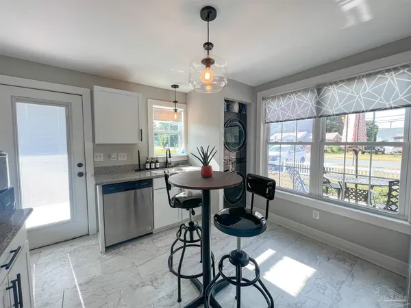 $1,750 | 1315 Dexter Avenue, Pensacola, FL 32507