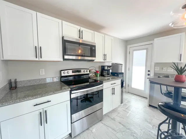 $1,800 | 1315 Dexter Avenue, Pensacola, FL 32507