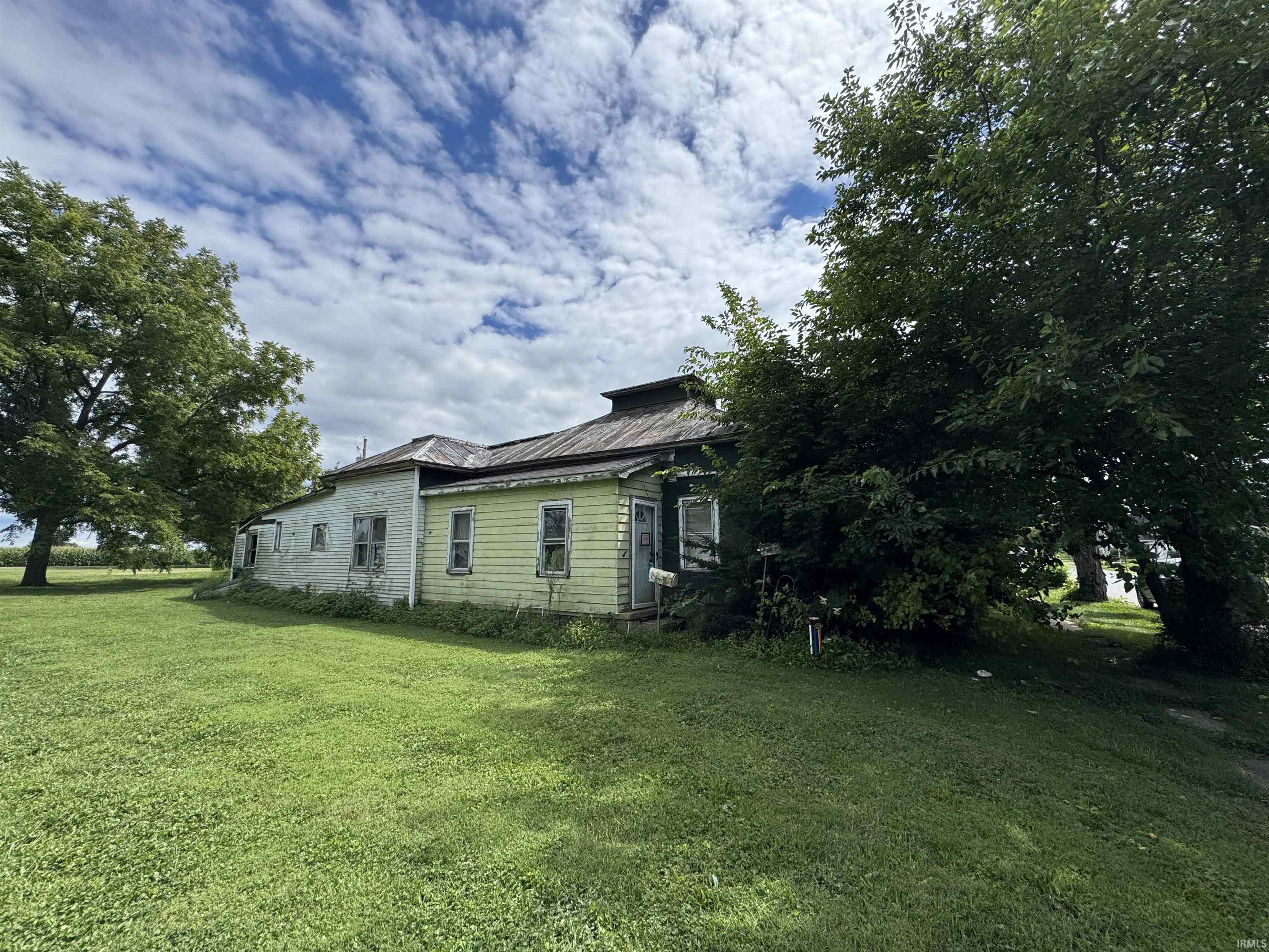 407 South Penn Street Fairmount, IN 46928 - Photo 2 of 4