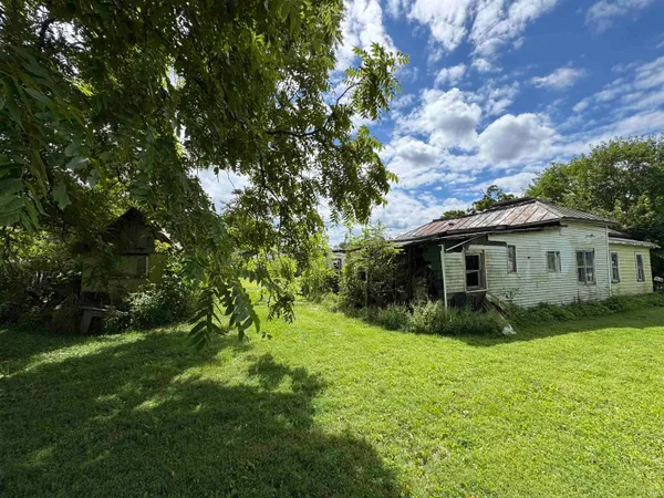 $20,000 | 407 South Penn Street, Fairmount, IN 46928