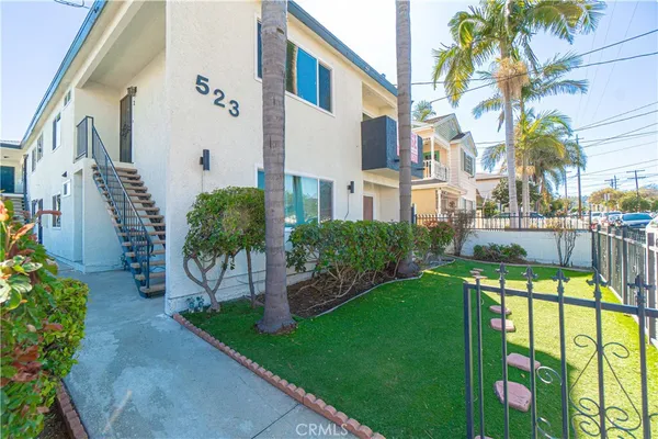 $2,700 | 523 West 12th Street, Unit 2, San Pedro, CA 90731