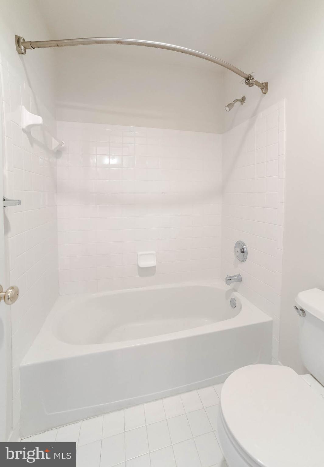 708 Ruxton Road, Unit 69 Solomons, MD 20629 - Photo 50 of 88 Separate Tub and Toilet room