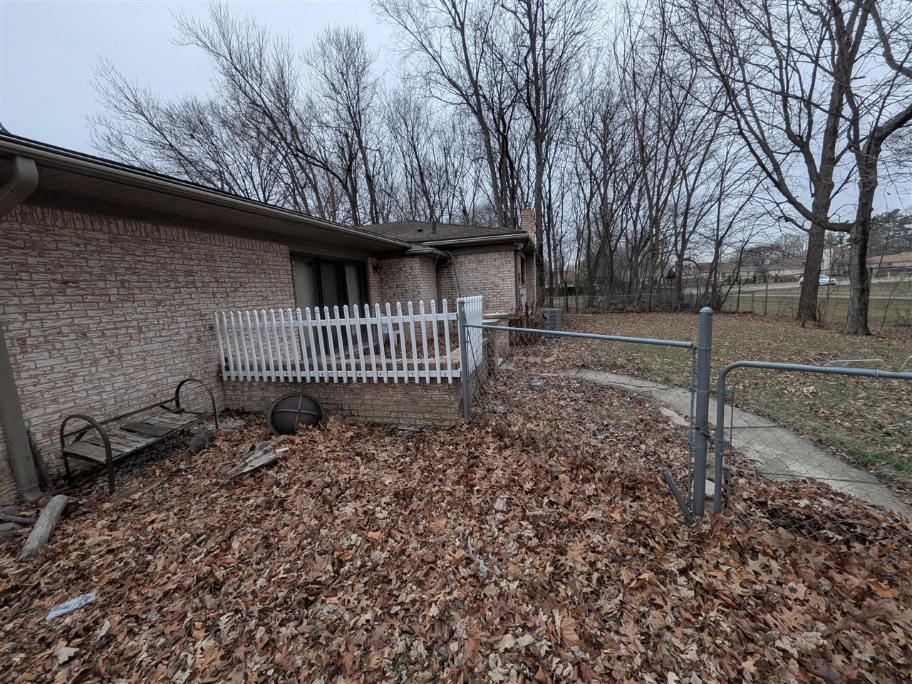 11235 Common Road Warren, MI 48093 - Photo 2 of 21