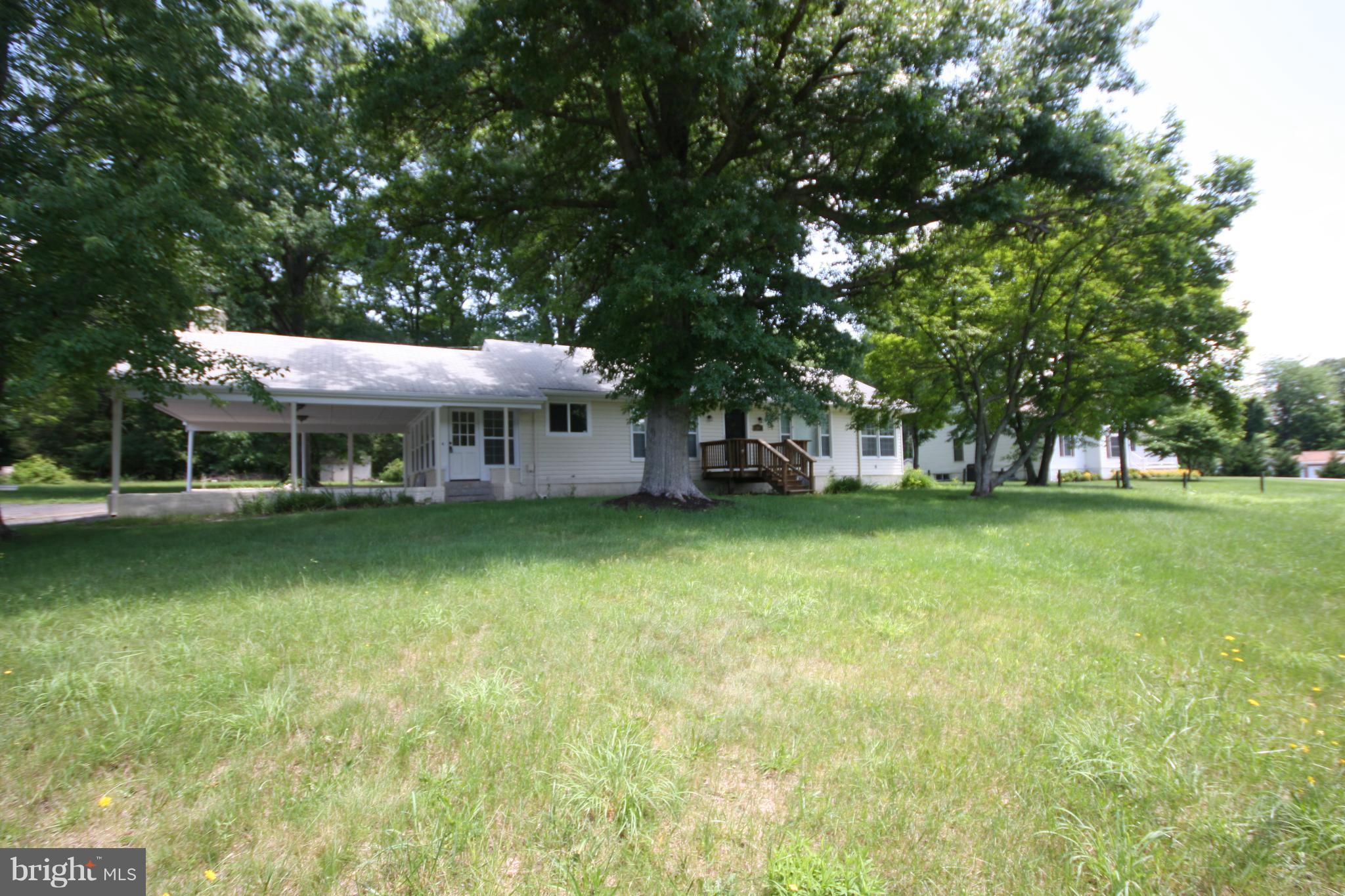 Beautiful Completely New Interior Huge 1 Acre Lot!