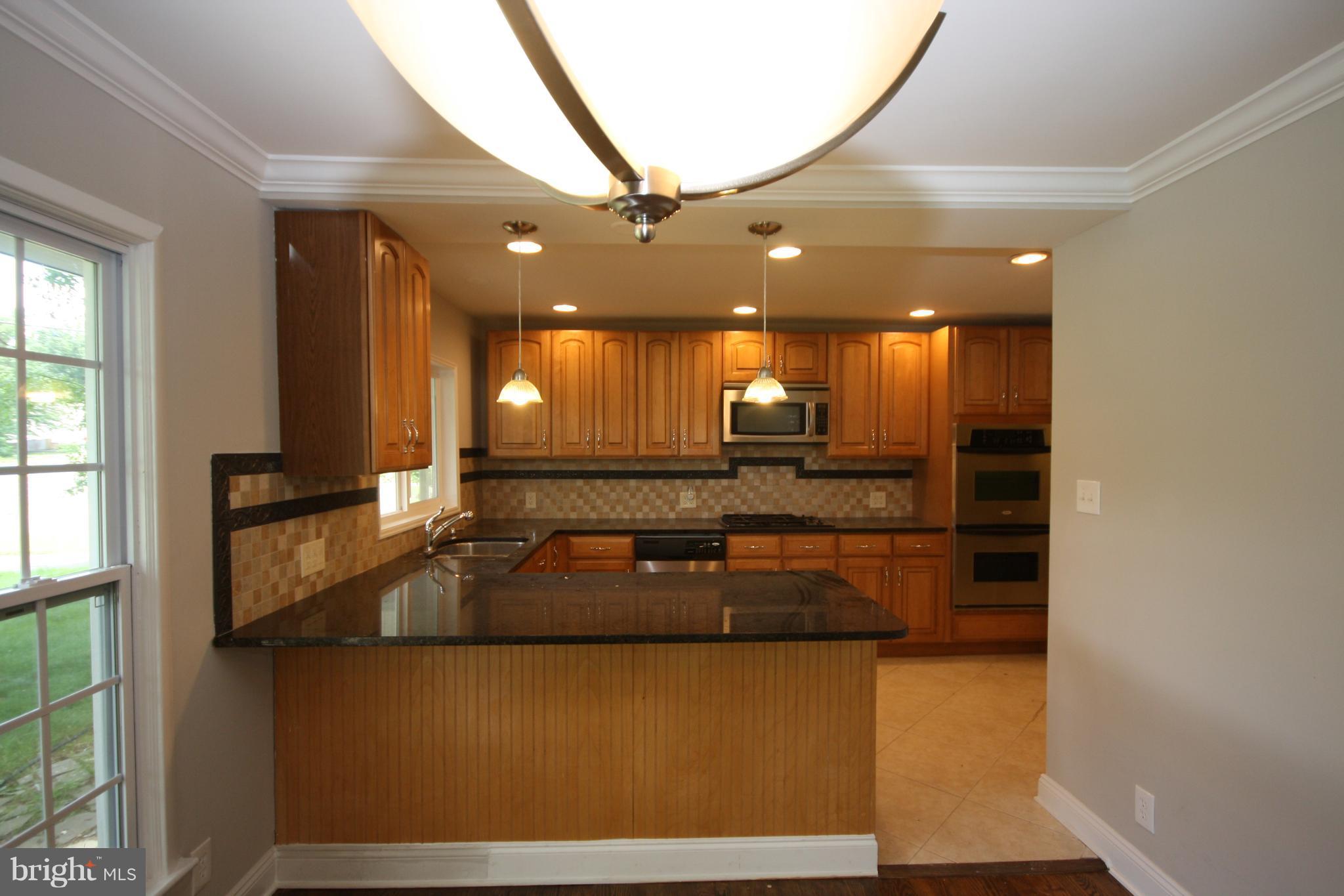 13801 Spriggs Road Manassas, VA 20112 - Photo 9 of 28 Granite, Countertops, New Appliances, Custom Touch
