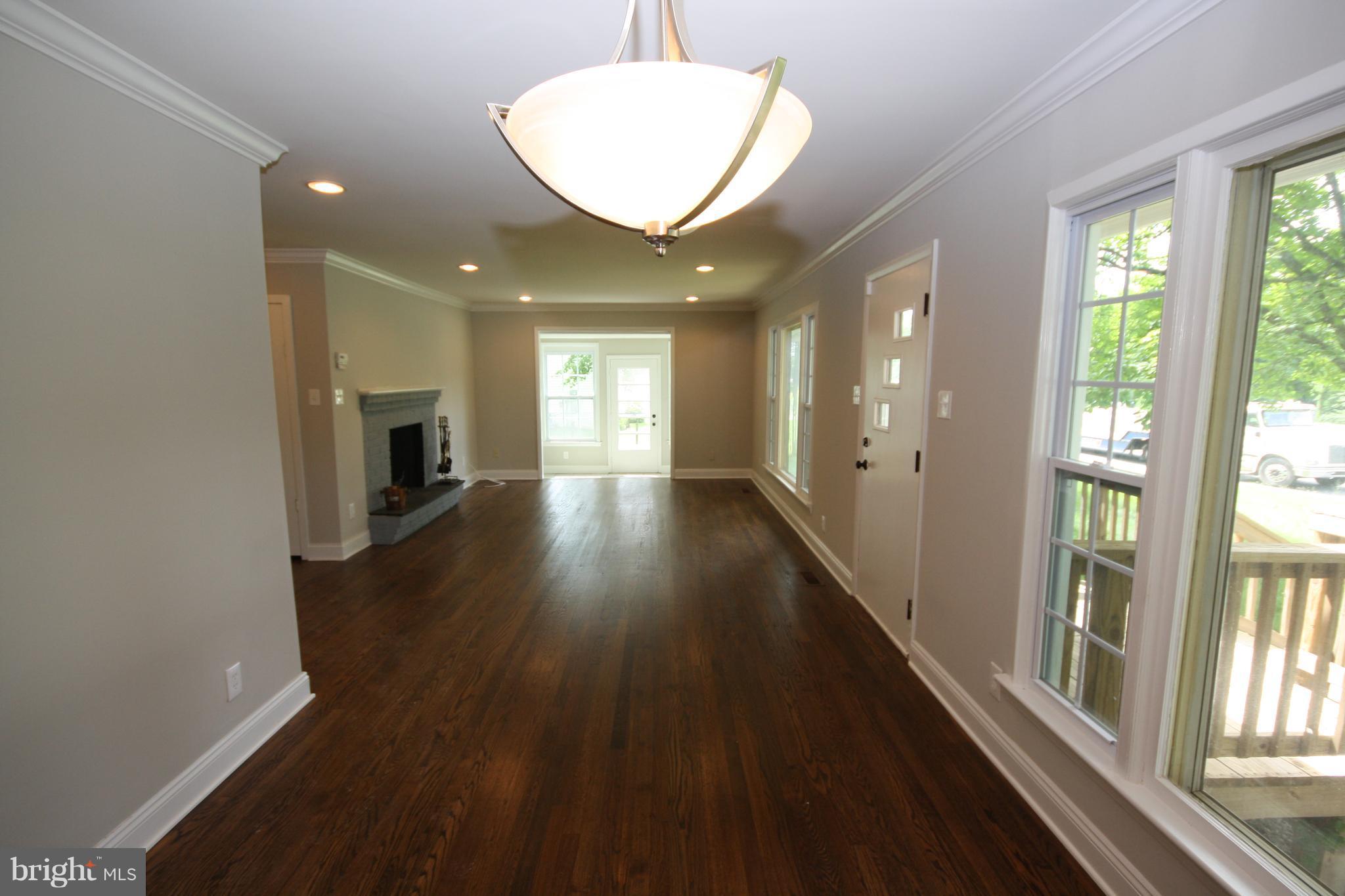 13801 Spriggs Road Manassas, VA 20112 - Photo 10 of 28 Formal Dining Room, Hardwoods Sparkle!