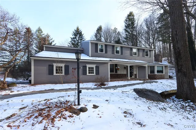 $599,900 | 104 Holly Circle, De Witt, NY 13066