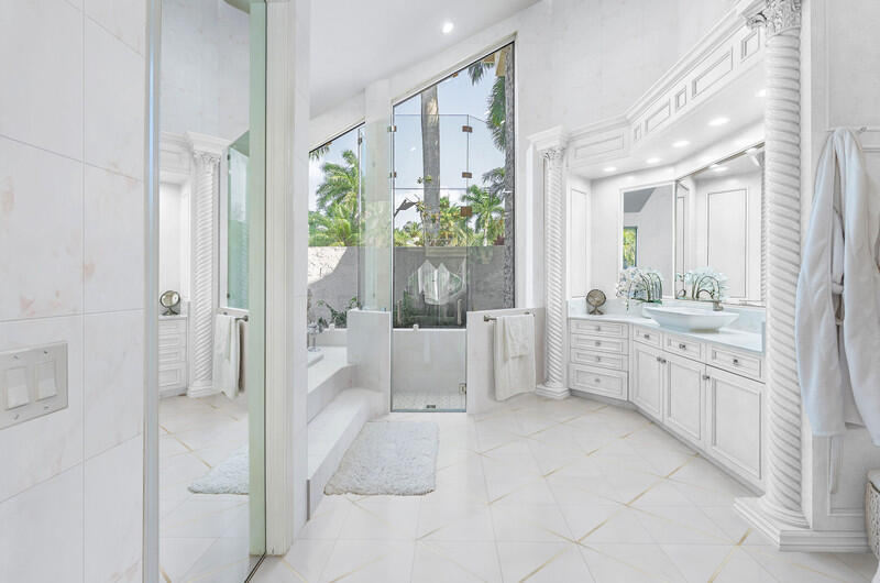 17906 Aberdeen Way Boca Raton, FL 33496 - Photo 19 of 106 Primary Bathroom - Virtually Staged