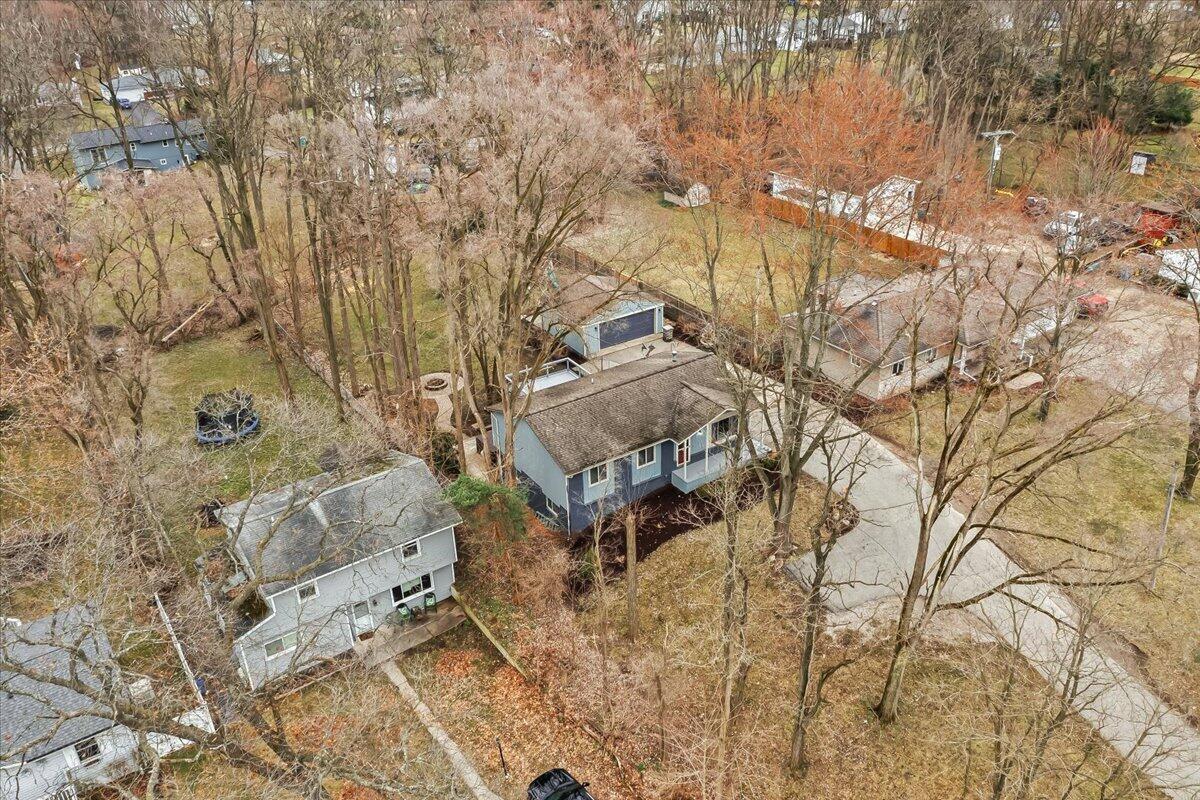 2894 Benstein Road Walled Lake, MI 48390 - Photo 13 of 33 B50F3714-90BC-4990-854C-55B1E5F103FA