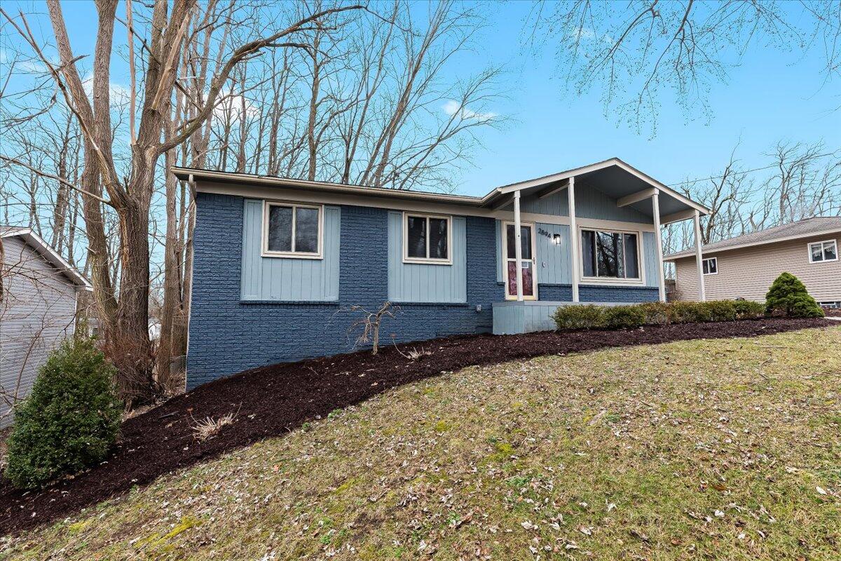 2894 Benstein Road Walled Lake, MI 48390 - Photo 8 of 33 3EA87179-0812-495E-A213-EC8D083E90FF