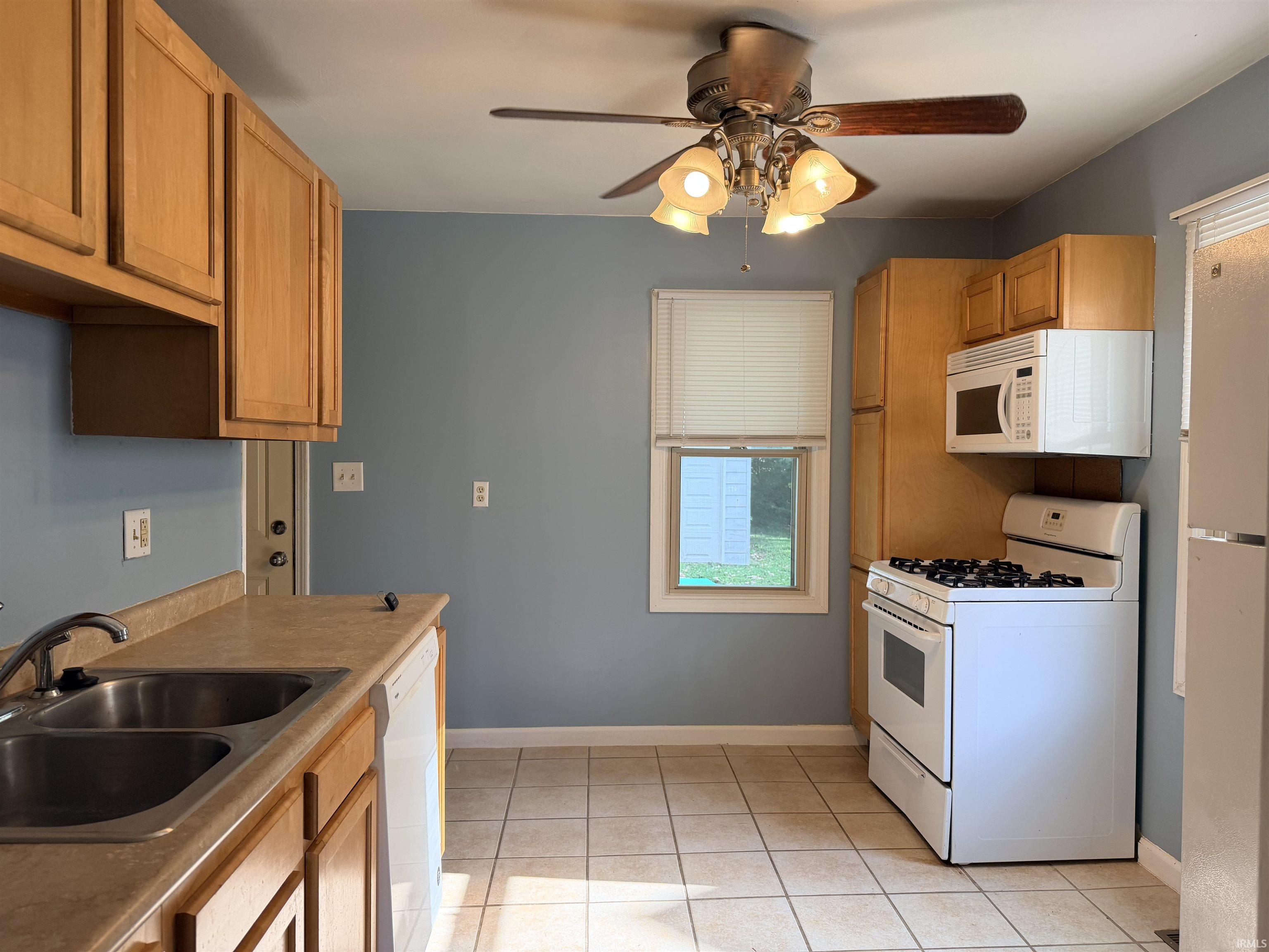 8808 West Cornbread Road Yorktown, IN 47396 - Photo 5 of 19