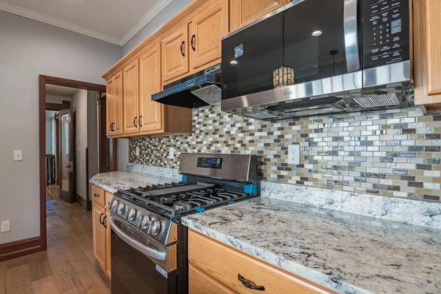 $429,000 | 288 St James Avenue, Springfield, MA 01109